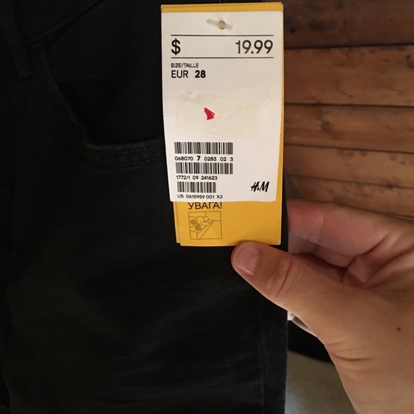 H&M skinny black jeans - Picture 2 of 5